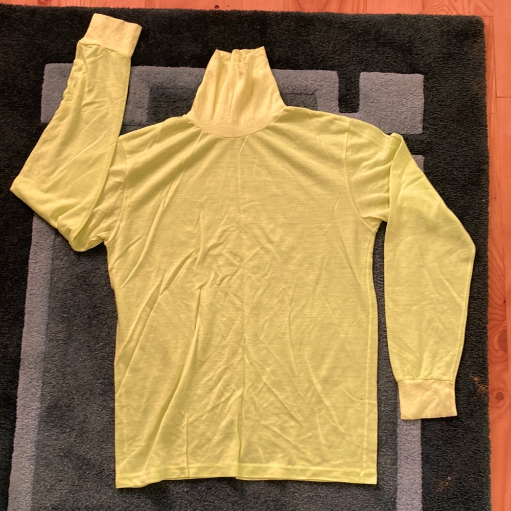Safety Yellow Turtleneck 65/35% Polyester/Cotton Sz L Excellent Condition